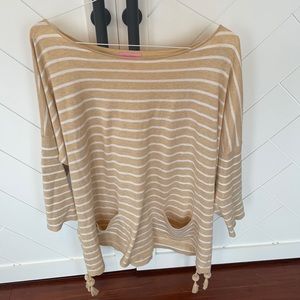 XL Lilly sweater fits like XXL